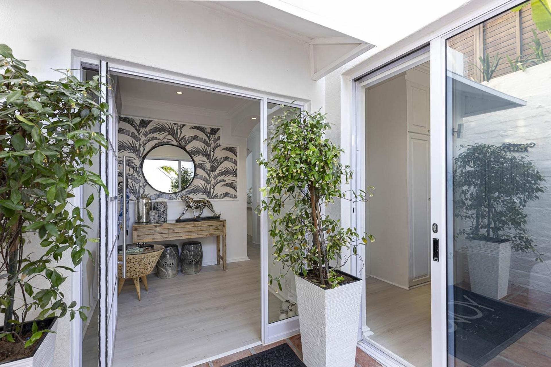 Clifton Yolo Spaces - Clifton Beachfront Apartments Cape Town Exterior photo